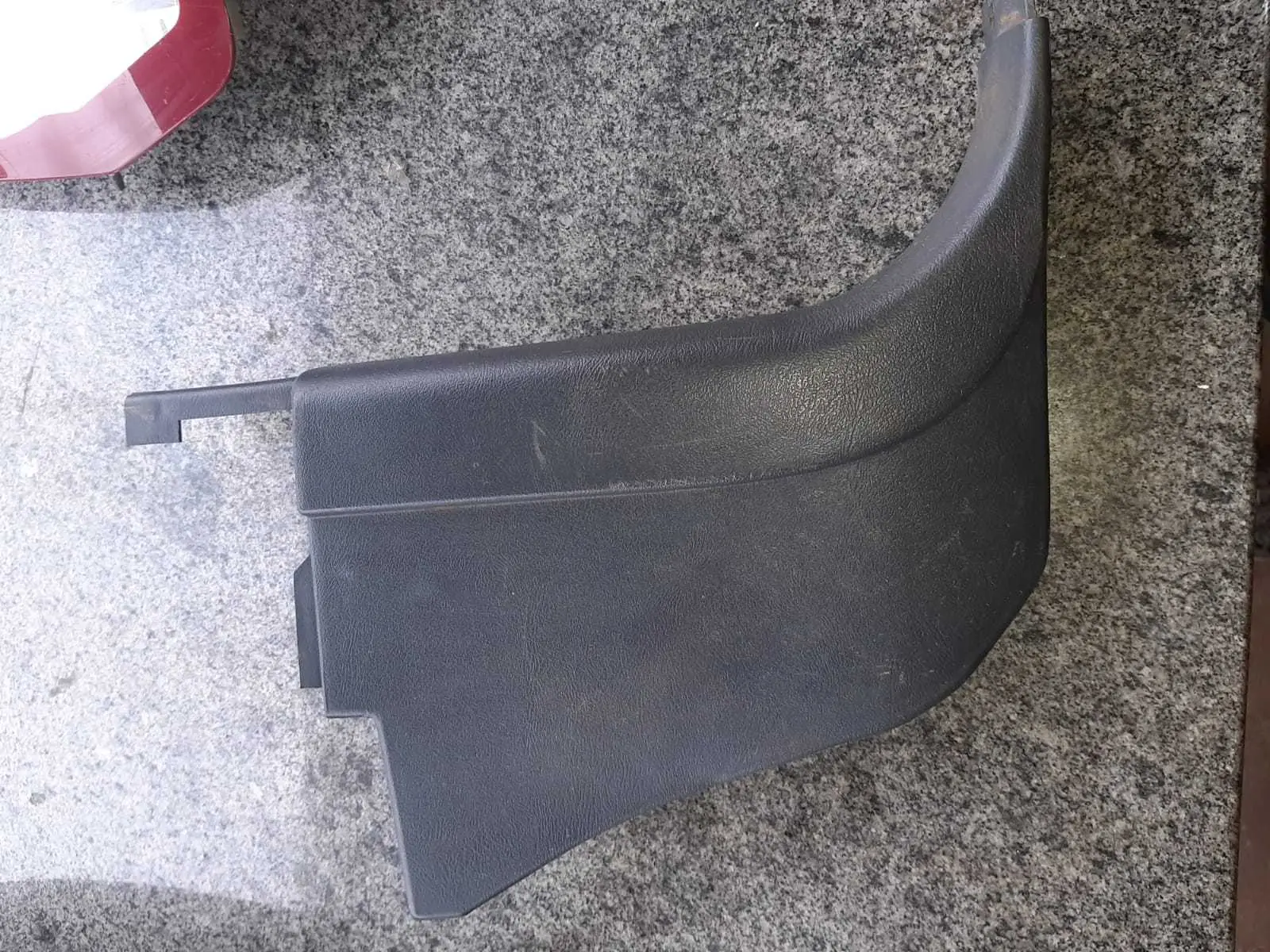 MOLDURA COLUNA DIREITA INFERIOR S-10 99/11