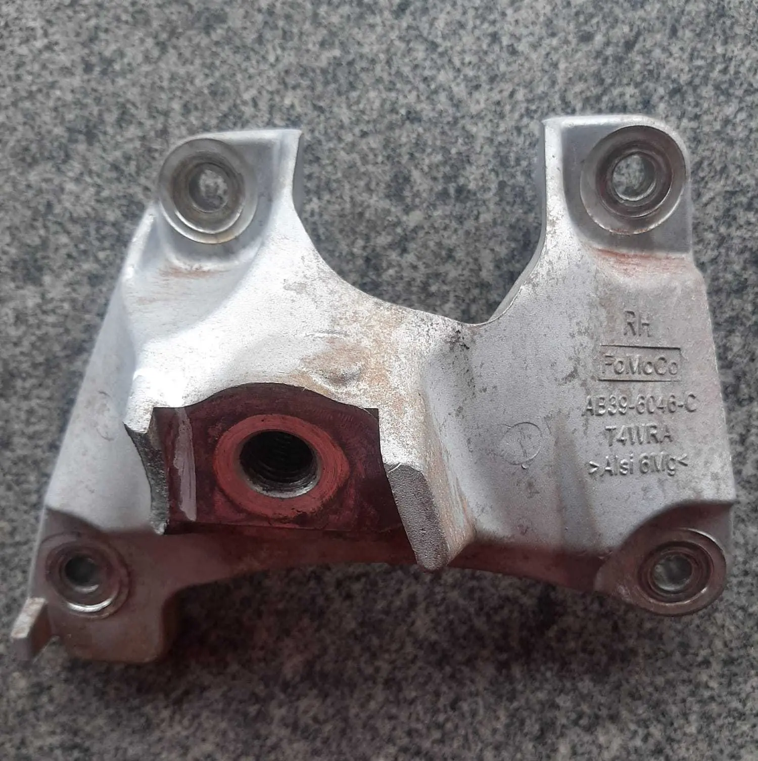 Suporte Do Coxim Lado Direito Motor Troller 3.2