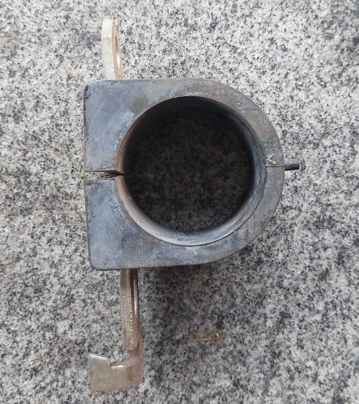 Abraçadeira Com Bucha Da Caixa De Direção S-10 12/16
