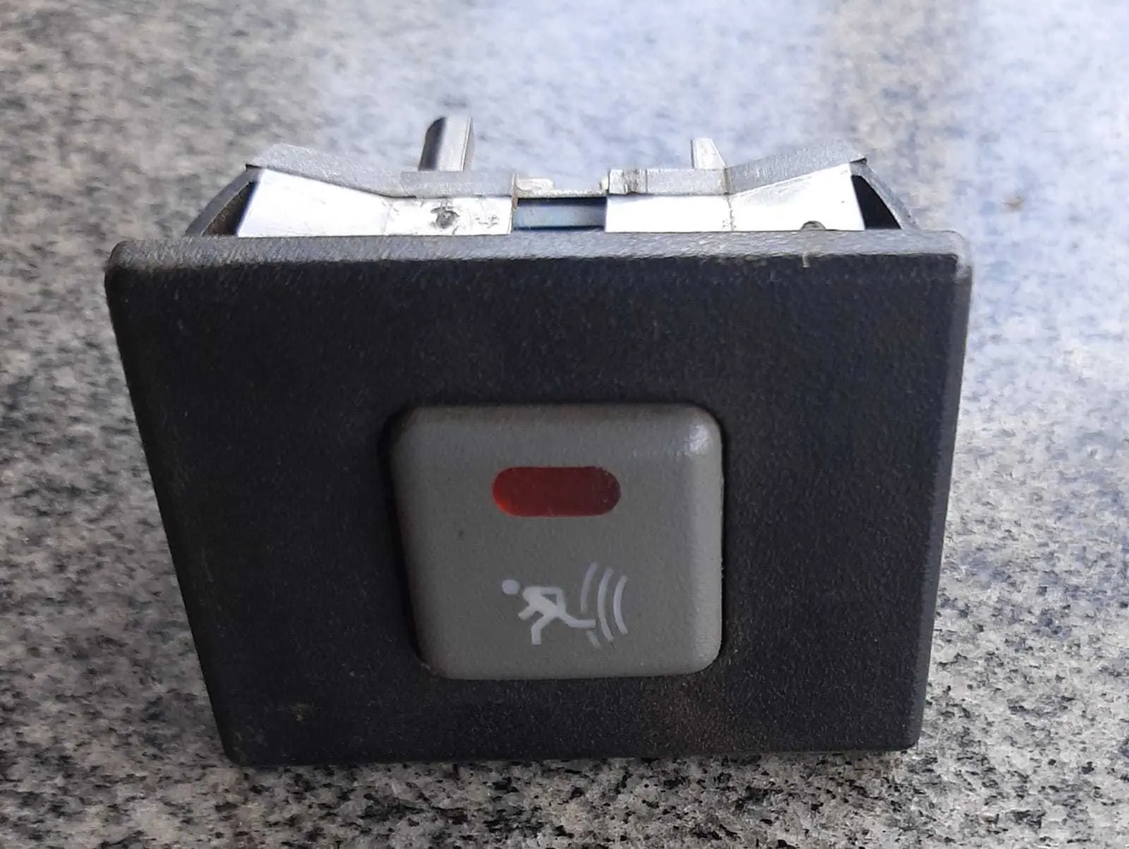 Interruptor Alarme Gm S-10 / Blazer 01/11