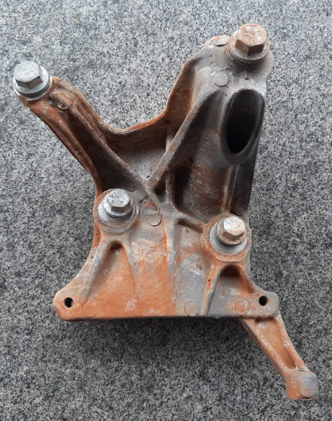 Suporte Compressor S-10 2.8 200cv 12/23