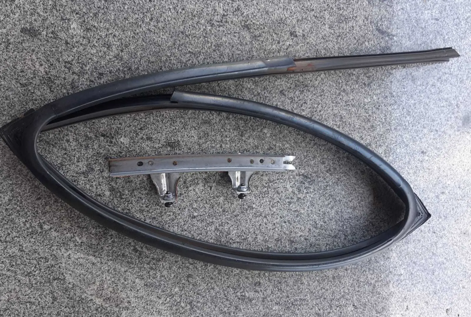 BORRACHA GUARNIÇÃO PORTA TRASEIRA DIREITA RANGER 13/18