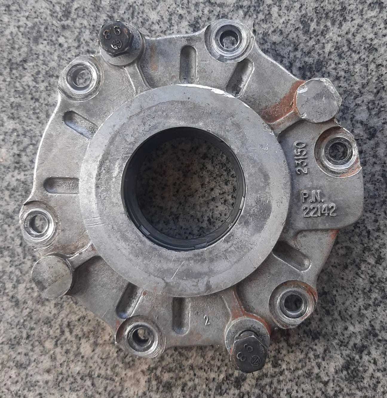 ALOJAMENTO RETENTOR EIXO PILOTO CÂMBIO MAZDA S-10