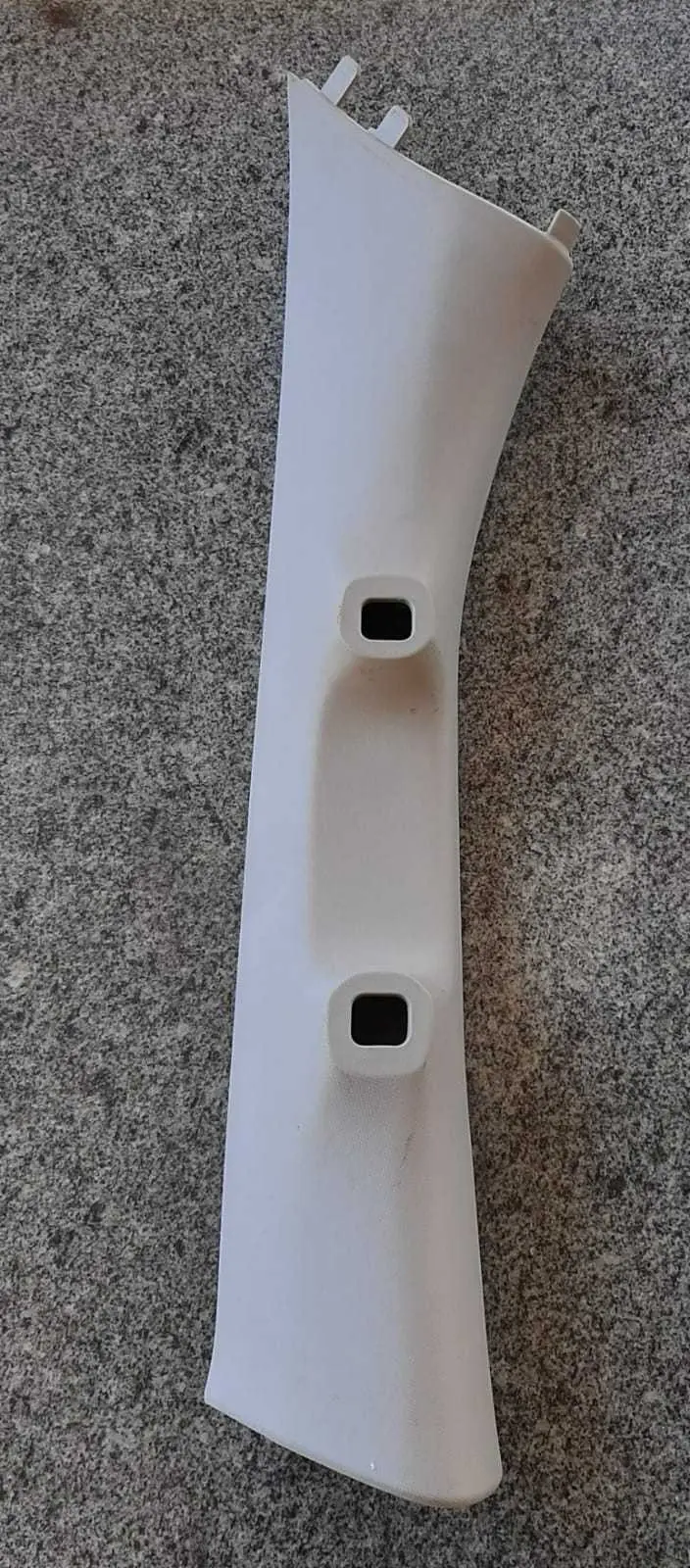 Moldura Acabamento Coluna Esquerda Gm S-10 12/22