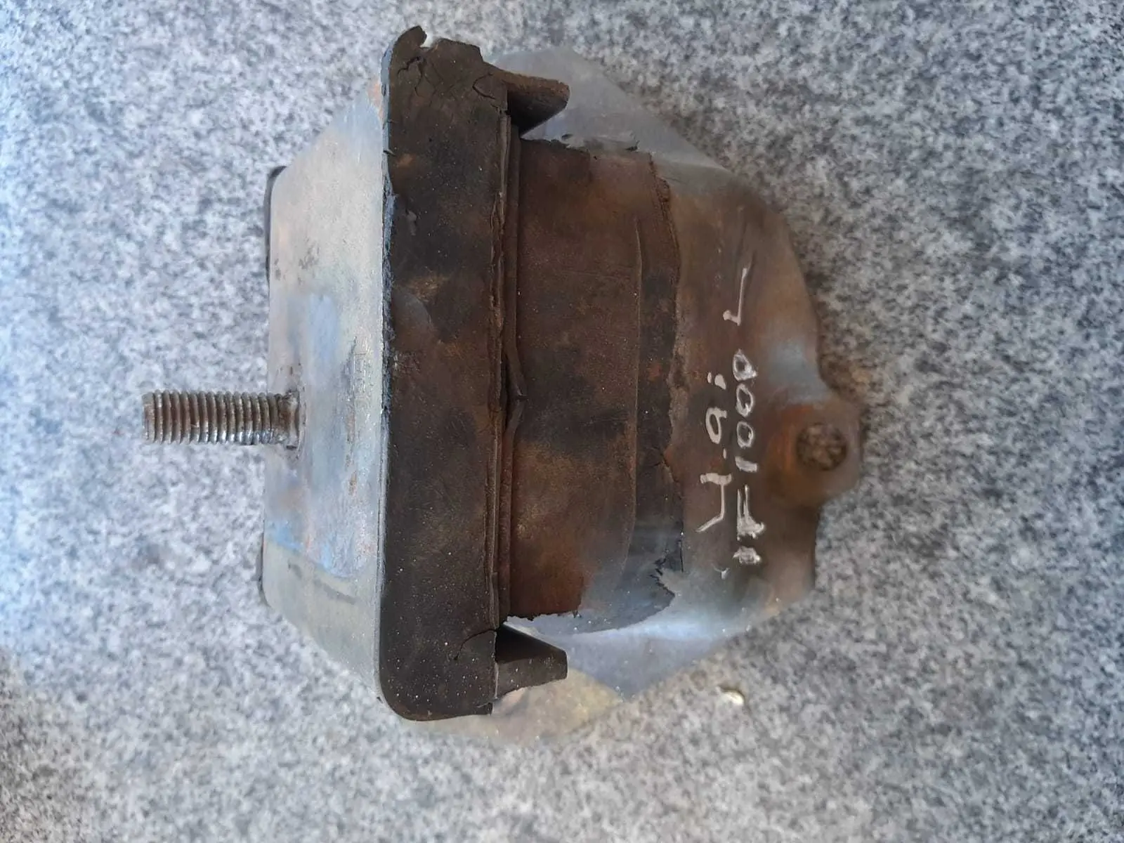 COXIM ESQUERDO DO MOTOR F-1000 4.9I GASOLINA ORIGINAL