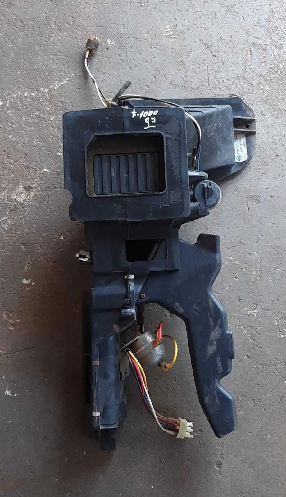 CAIXA DE AR VENTILAÇÃO INTERNA F-1000 96/98 2SB265021A