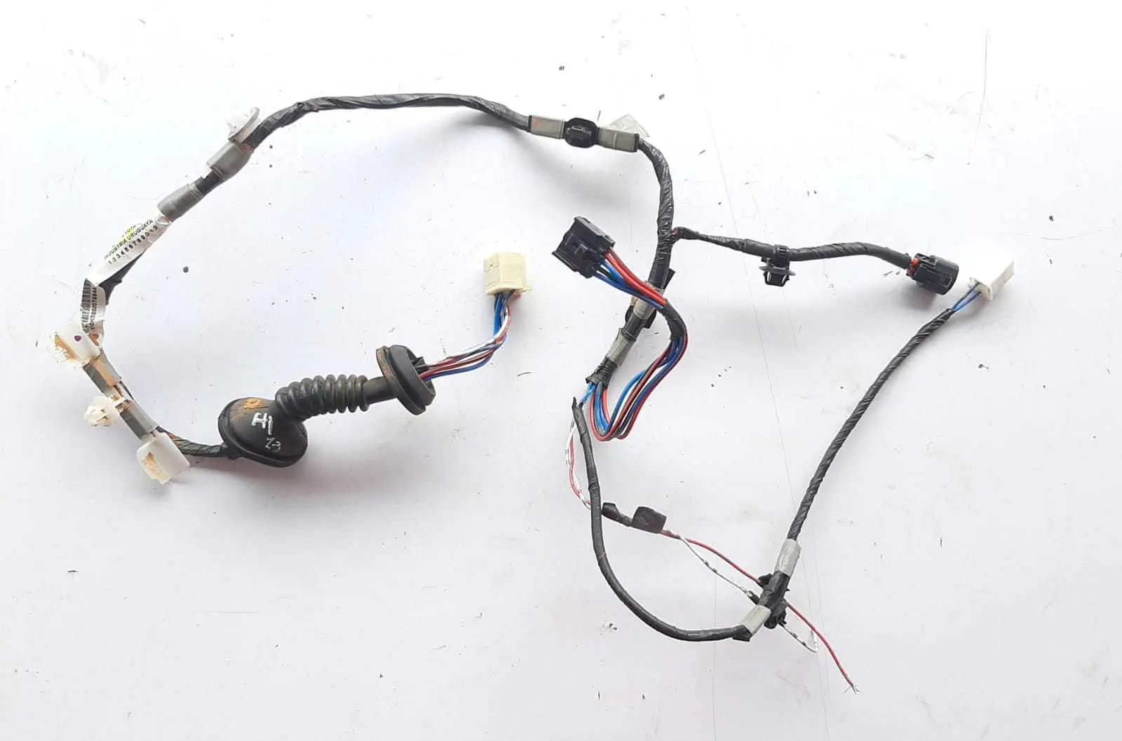 Chicote Da Porta Traseira Direita Hilux 2011 82153-0k020 Ori