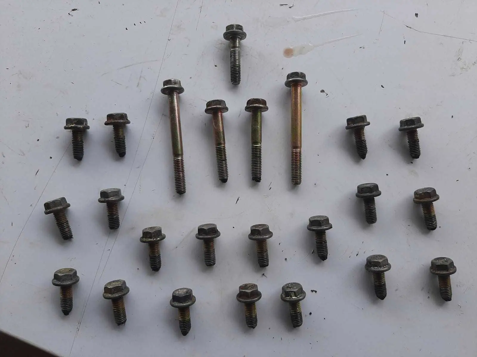 KIT PARAFUSOS CARTER MWM 2.8 SPRINT AGRALE