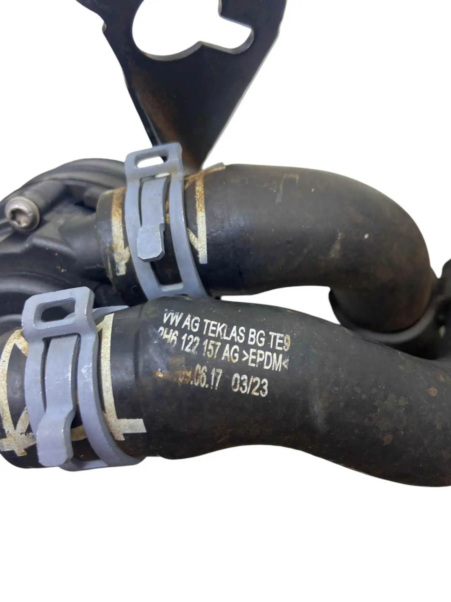 BOMBA AGUA AUXILIAR COMPLETA AMAROK V6 2023 2H6122157
