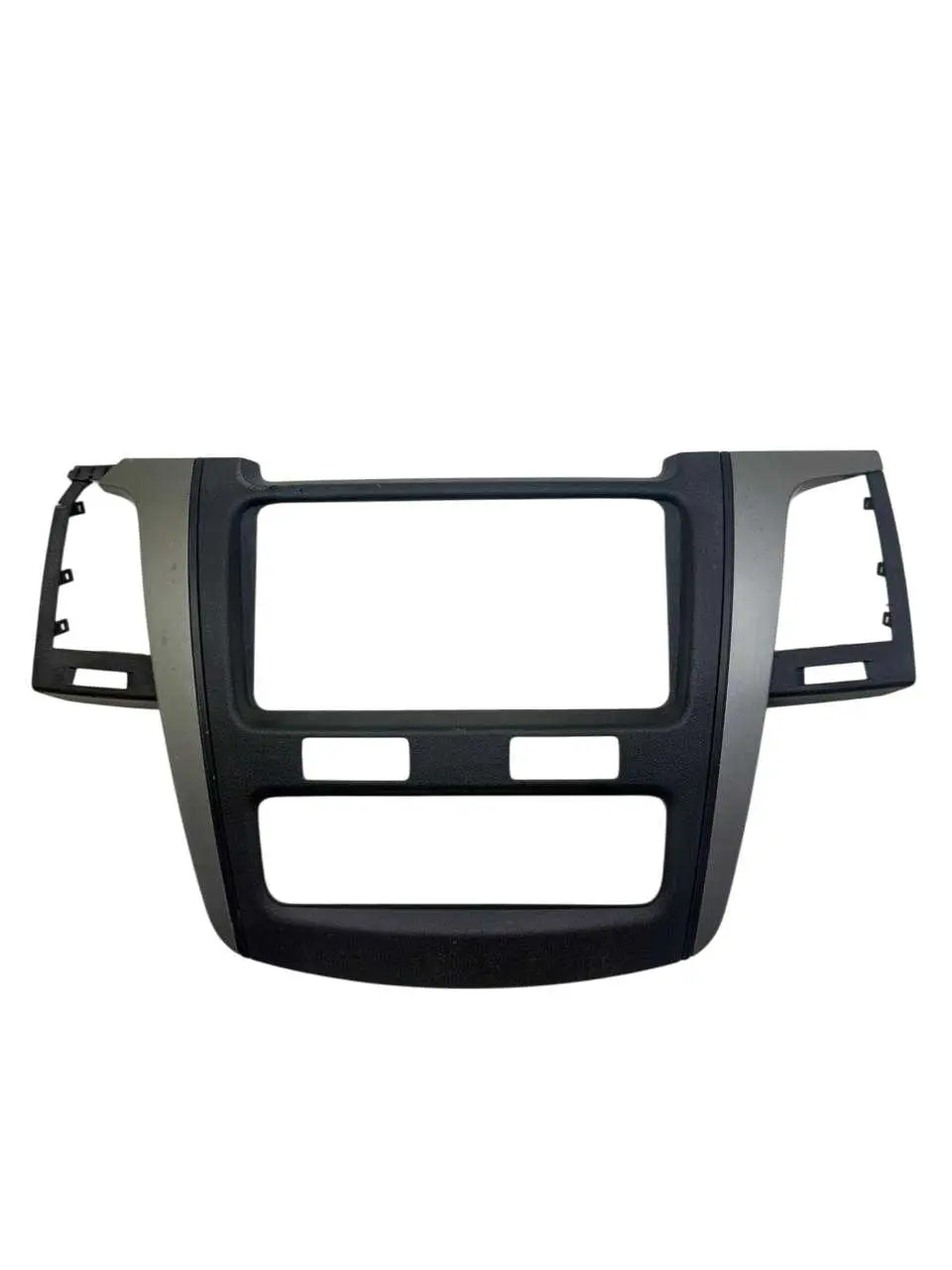 MOLDURA PAINEL CENTRAL HILUX 2009 554120K100 C/DETALHE