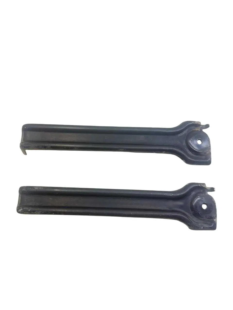 PAR BRAÇADEIRA FIXAÇÃO BATERIA SUPERIOR HILUX 2009